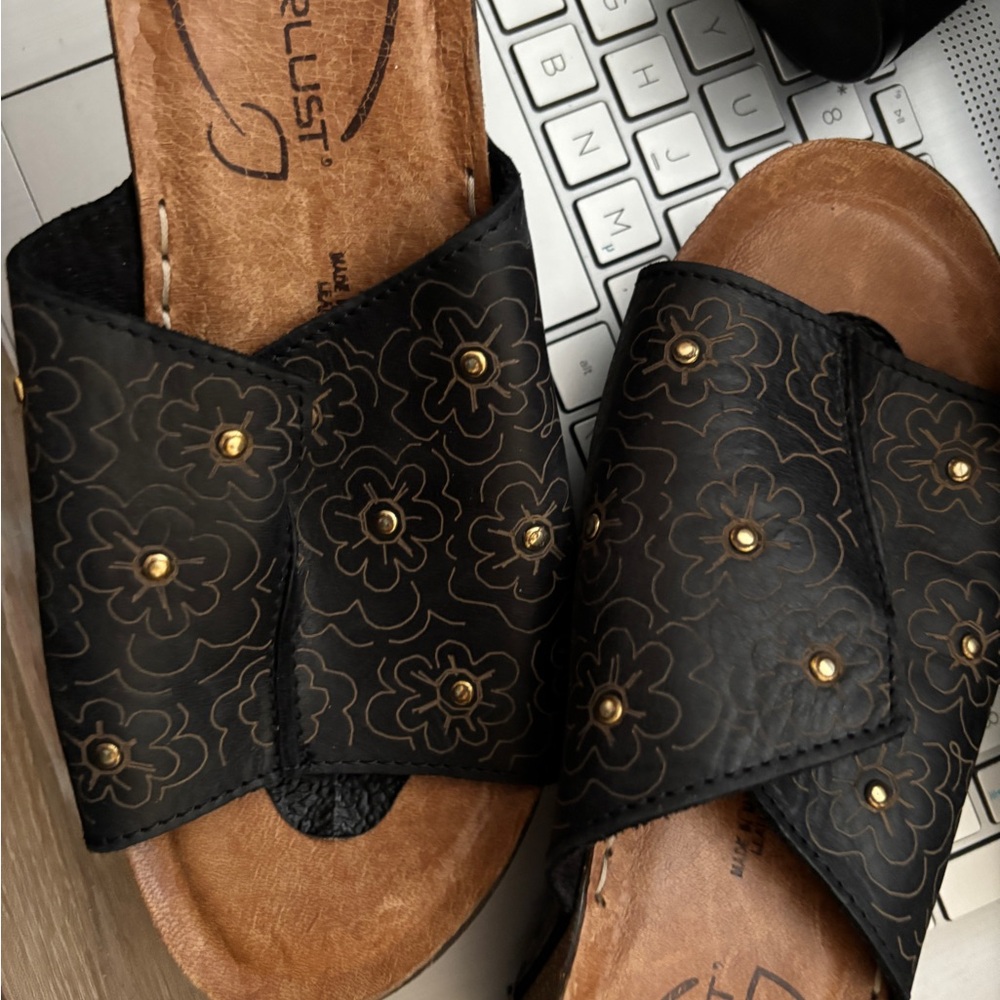 Wanderlust Black and Gold Quilted Sandals